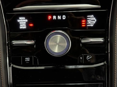 Used 2023 Jeep Grand Cherokee Summit AWD/4WD image 22