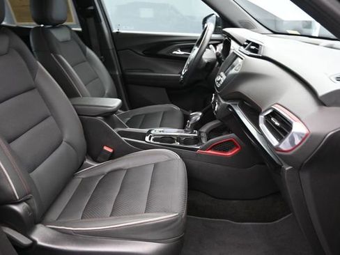 Used 2022 Chevrolet TrailBlazer RS FWD image 34