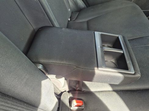 Used 2017 Toyota RAV4 LE FWD image 19