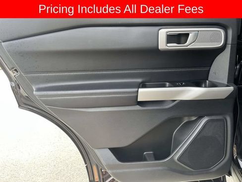 Used 2021 Ford Explorer Limited w/ Equipment Group 301A AWD/4WD image 16