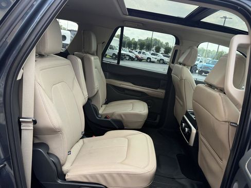 Used 2024 Ford Expedition Max Limited AWD/4WD image 16