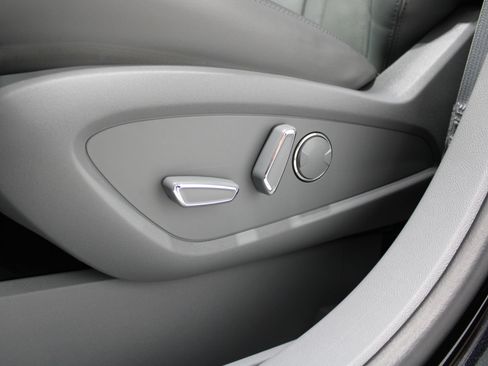 Used 2022 Lincoln Nautilus Reserve AWD/4WD image 15