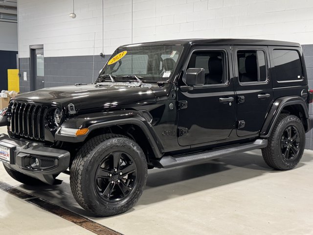 Used 2023 Jeep Wrangler Unlimited Sahara AWD/4WD image 34