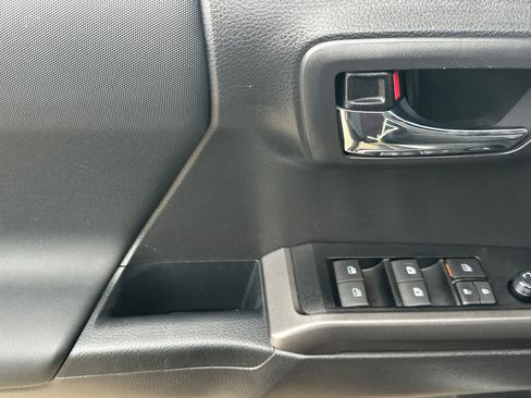 Used 2023 Toyota Tacoma TRD Off-Road image 13