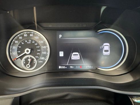 Used 2026 Genesis G70 2.5T Prestige image 9