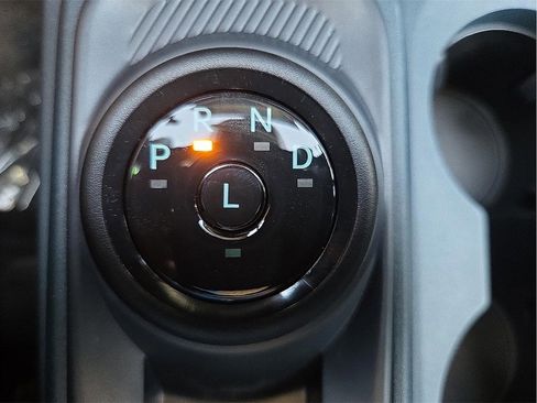 New 2025 Ford Maverick XL w/ Equipment Group 102A image 16