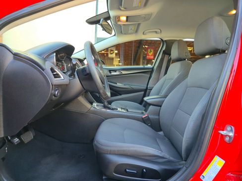 Used 2019 Chevrolet Cruze LT w/ LT Fleet Convenience Package image 13