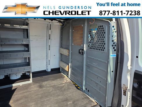 Used 2017 GMC Savana 3500 Extended RWD image 10