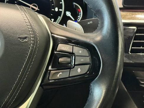 Used 2018 BMW 530i RWD image 15
