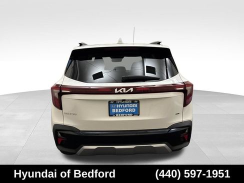 Used 2024 Kia Seltos SX w/ SX Sunroof Package AWD/4WD image 6