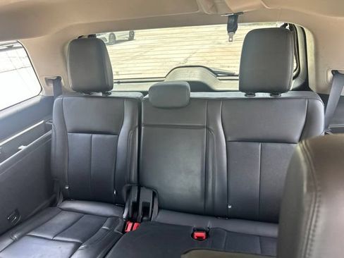 Used 2024 Ford Expedition XLT AWD/4WD image 7