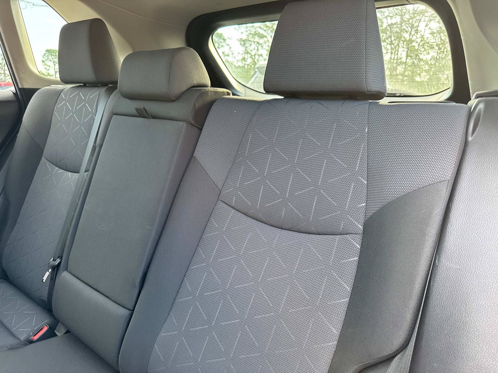 Used 2020 Toyota RAV4 XLE w/ Convenience Package FWD image 13