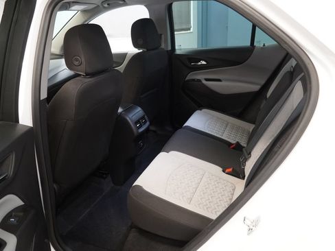 Used 2024 Chevrolet Equinox LS w/ LS Convenience Package FWD image 18