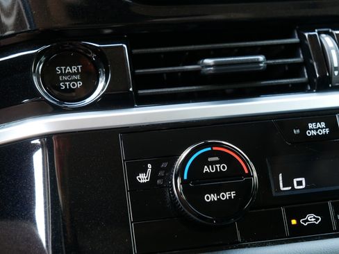 Certified 2025 Nissan Pathfinder SV w/ SV Premium Package AWD/4WD image 33