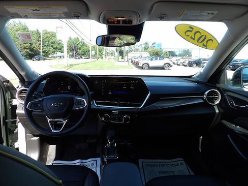 Used 2025 Chevrolet Trax ACTIV w/ Driver Confidence Package FWD image 33