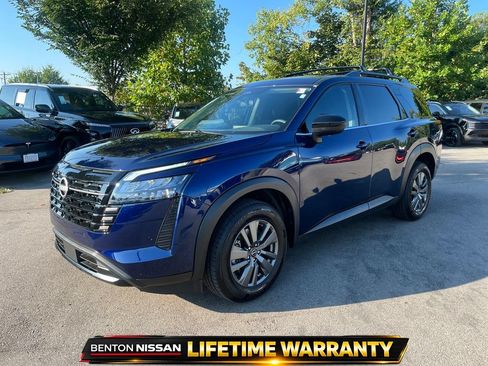 Used 2026 Nissan Pathfinder SV AWD/4WD image 4