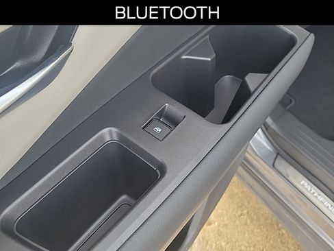 Used 2023 Nissan Pathfinder SL w/ Lighting Package (N92) image 14