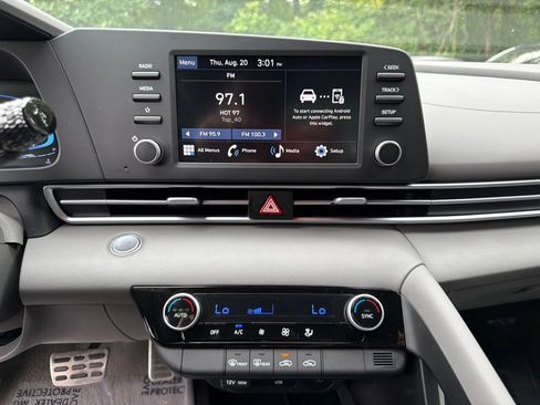 Certified 2026 Hyundai Elantra Sport FWD image 22