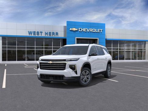 New 2026 Chevrolet Traverse LT w/ LPO, Floor Liner Package image 8