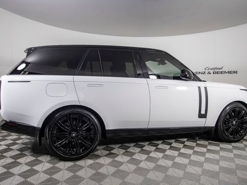 Used 2024 Land Rover Range Rover SE AWD/4WD image 4