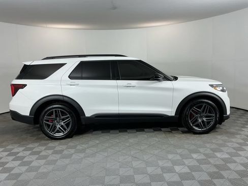 Used 2025 Ford Explorer ST w/ Sun And Sound Package AWD/4WD image 4