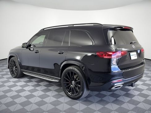 Used 2025 Mercedes-Benz GLS 580 4MATIC image 3
