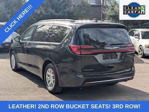 Used 2022 Chrysler Pacifica Touring-L image 5