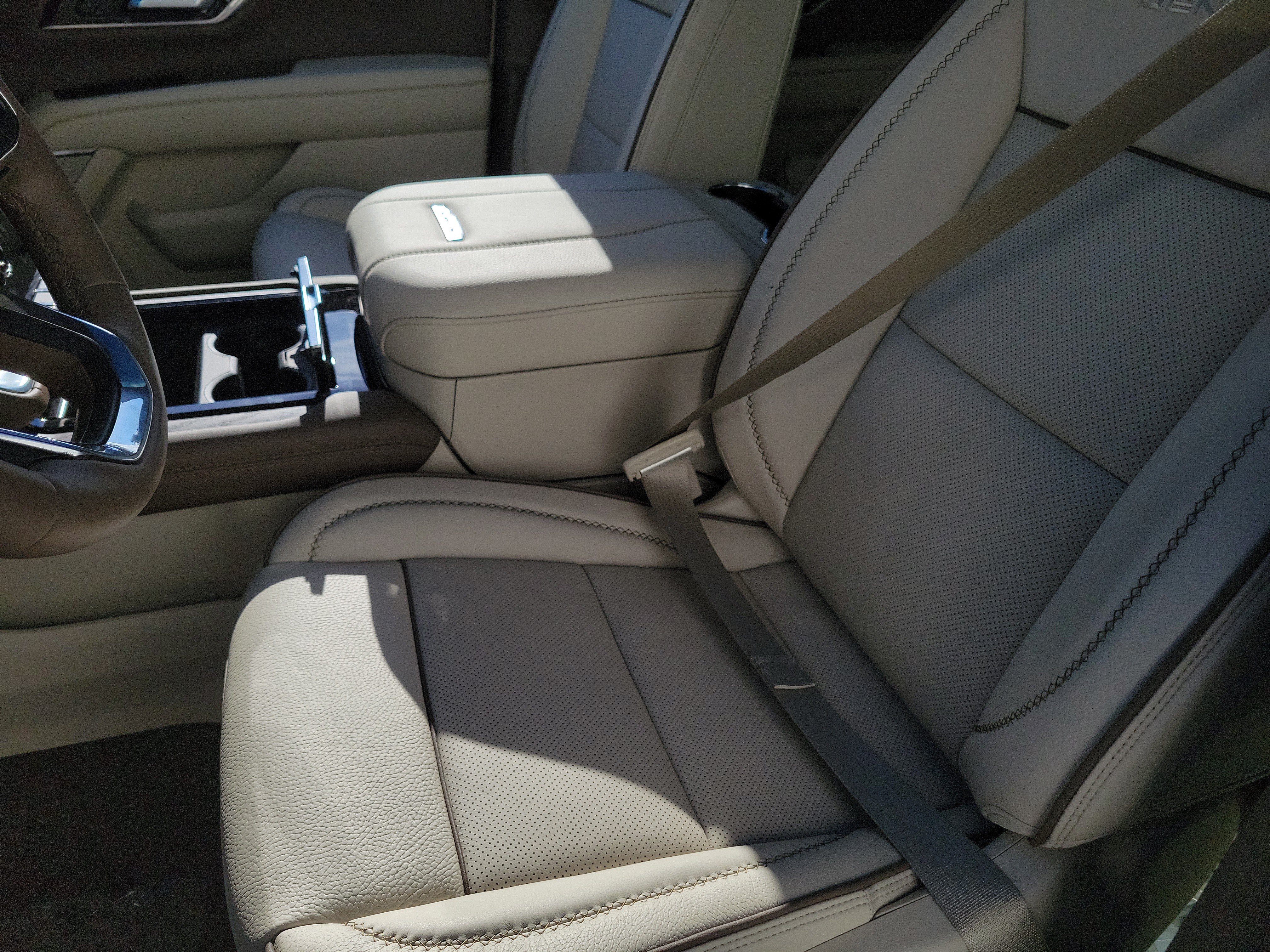 New 2026 GMC Yukon Denali w/ Denali Reserve Package AWD/4WD image 23