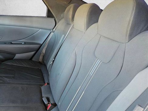 Used 2024 Hyundai Elantra SEL image 20