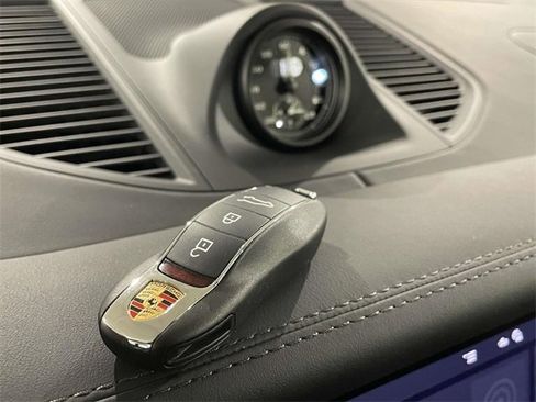 New 2026 Porsche Macan Turbo image 48