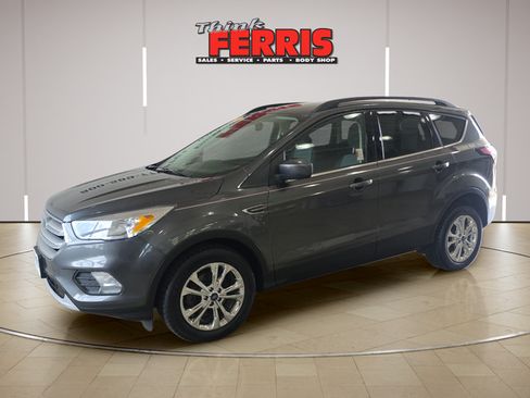 Used 2018 Ford Escape SE FWD image 1