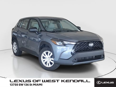 Used 2025 Toyota Corolla Cross L image 1