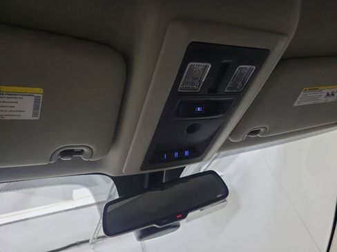 Used 2018 RAM 3500 Laramie image 15