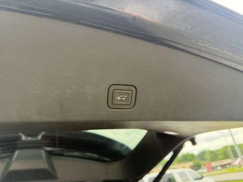 Used 2020 Cadillac XT6 Sport w/ Platinum Package AWD/4WD image 6