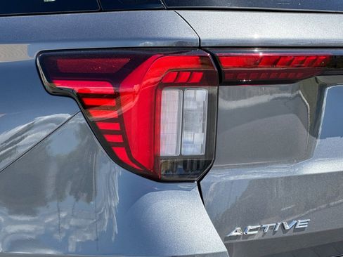 New 2026 Ford Explorer Active w/ Active Comfort Package RWD image 34