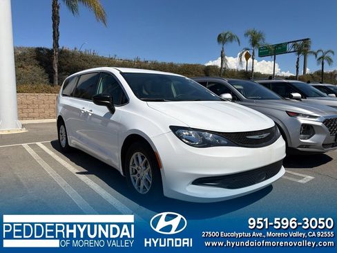 Used 2024 Chrysler Voyager LX FWD image 1
