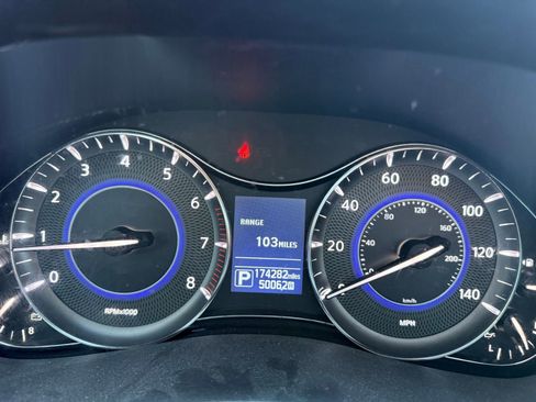 Used 2016 INFINITI QX80 2WD w/ Deluxe Technology Package image 7