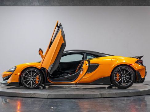 Used 2019 McLaren 600LT RWD image 29