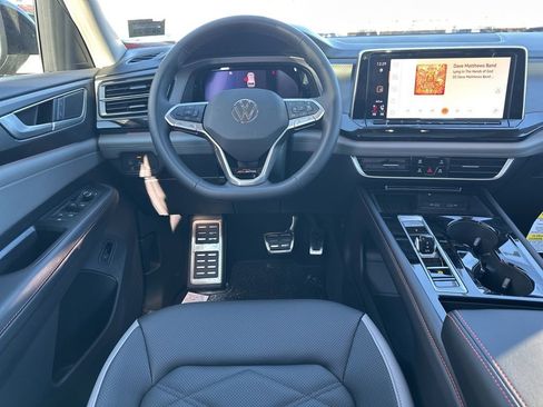 New 2026 Volkswagen Atlas Peak Edition image 13