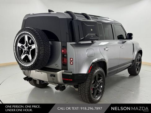 Used 2022 Land Rover Defender 110 X-Dynamic SE AWD/4WD image 6
