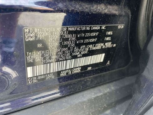 Used 2025 Toyota RAV4 XLE AWD/4WD image 21
