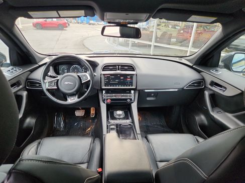 Used 2018 Jaguar F-PACE S AWD/4WD image 23