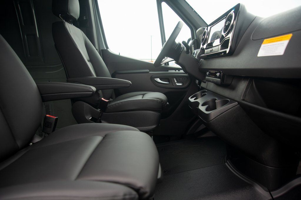 New 2025 Mercedes-Benz Sprinter 2500 image 19