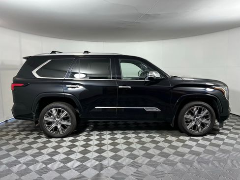 Used 2023 Toyota Sequoia Capstone image 4