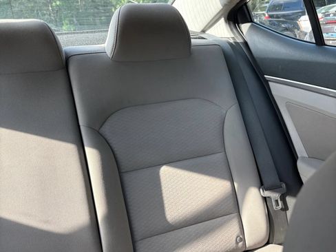 Used 2020 Hyundai Elantra SEL FWD image 36