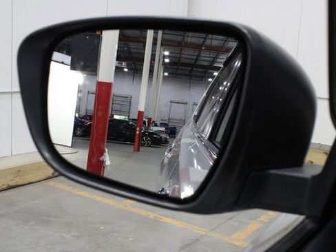 Used 2020 Nissan Rogue SL FWD image 42