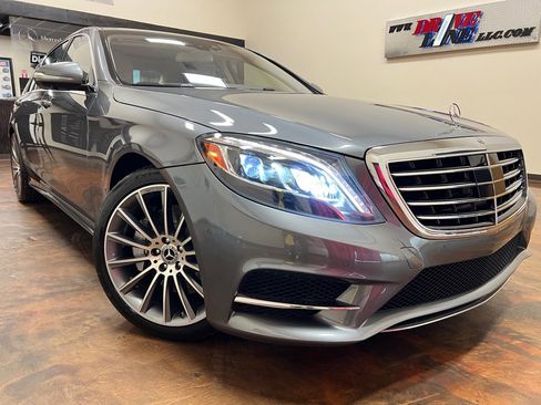 Used 2017 Mercedes-Benz S 550 Sedan image 40