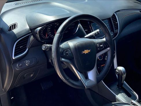 Certified 2022 Chevrolet Trax LT w/ Driver Confidence Package AWD/4WD image 18