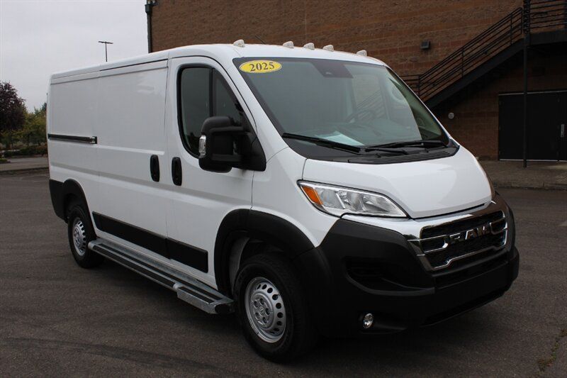 Used 2025 RAM ProMaster 2500 w/ U-Haul Equipment Group FWD image 1