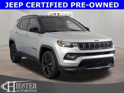 Certified 2024 Jeep Compass Latitude w/ Convenience Group AWD/4WD image 1